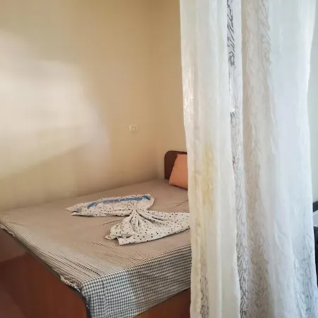 Lion Place Dıraç