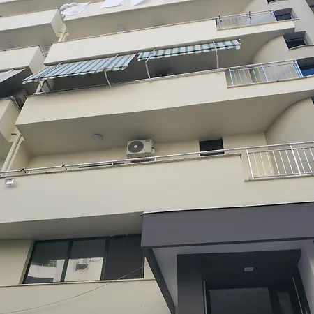 Lion Place Apartment *